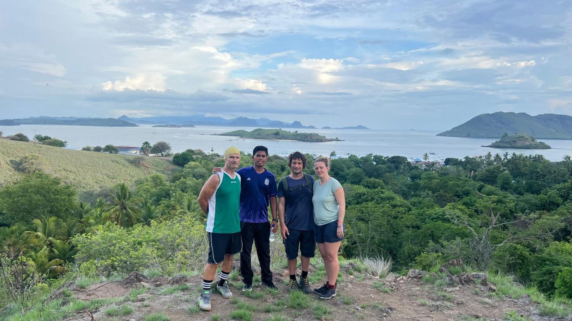 Jhuna Komodo Homestay Buitenkant foto
