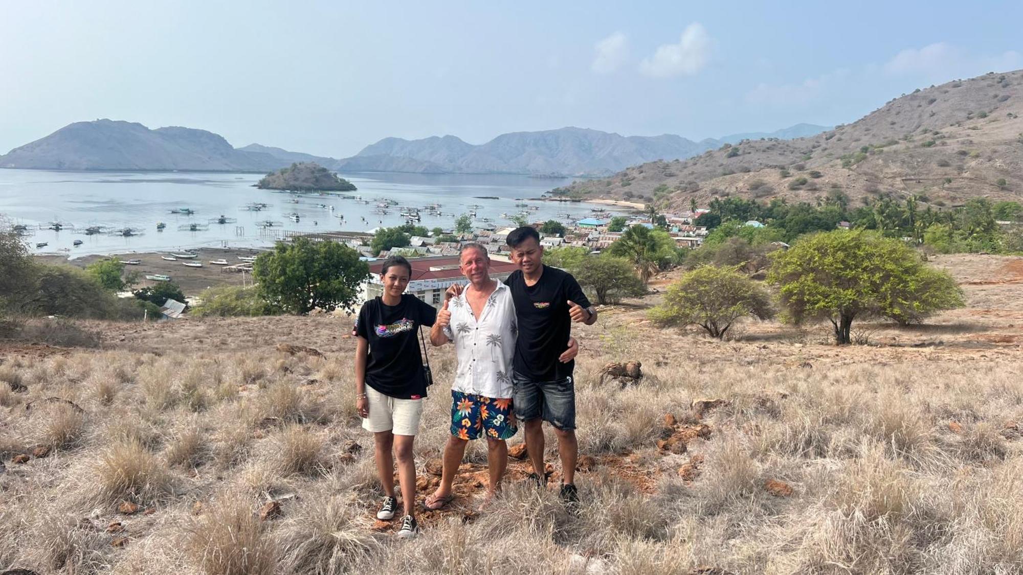 Jhuna Komodo Homestay Buitenkant foto