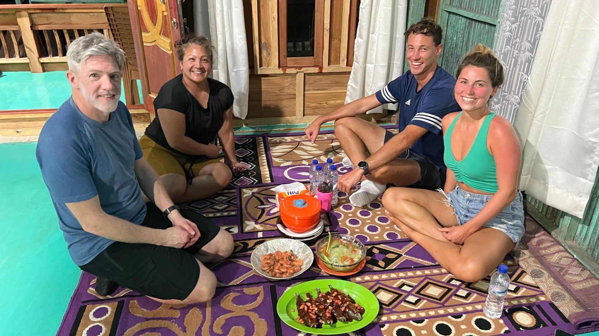 Jhuna Komodo Homestay Buitenkant foto