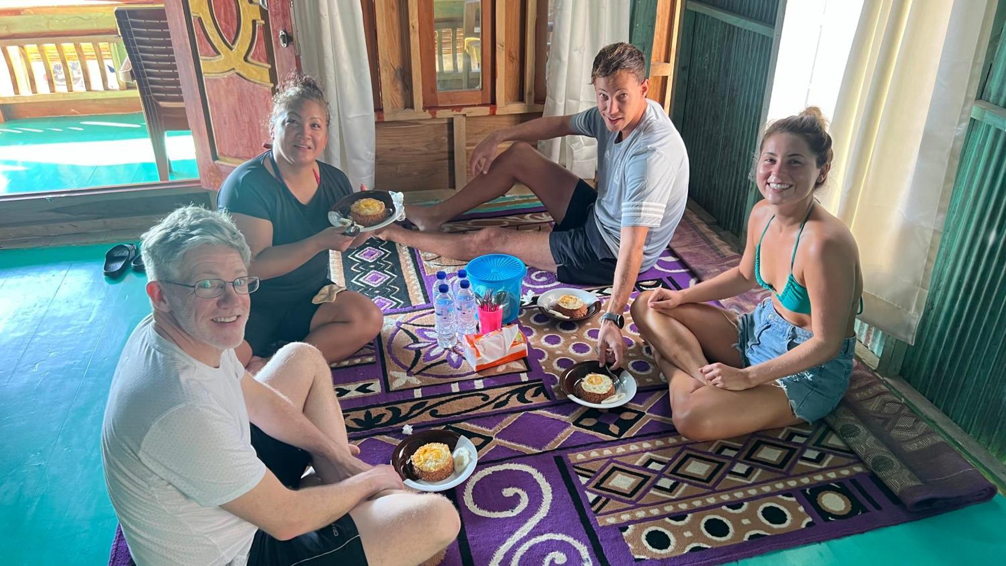 Jhuna Komodo Homestay Buitenkant foto