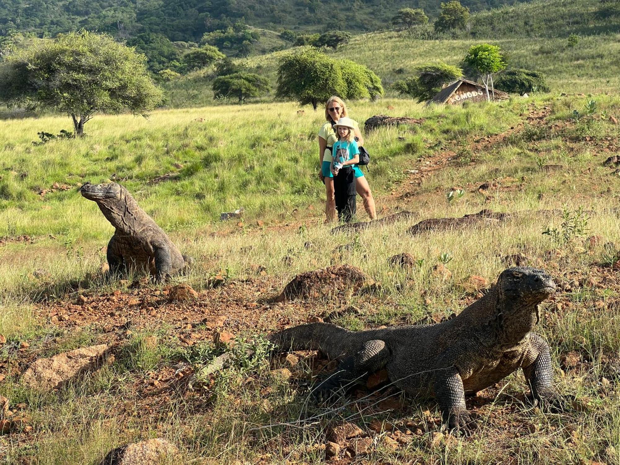 Jhuna Komodo Homestay Buitenkant foto