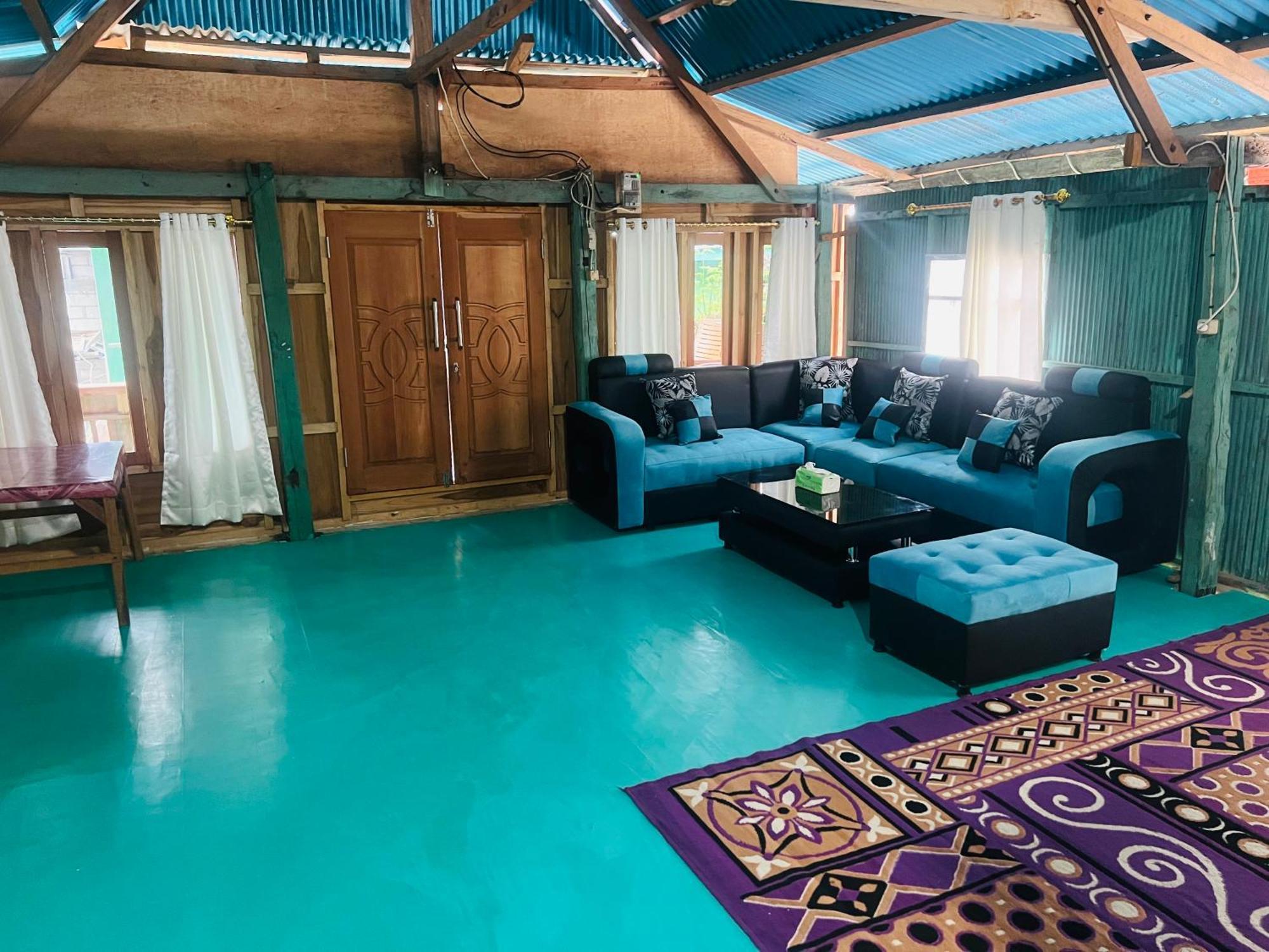 Jhuna Komodo Homestay Buitenkant foto