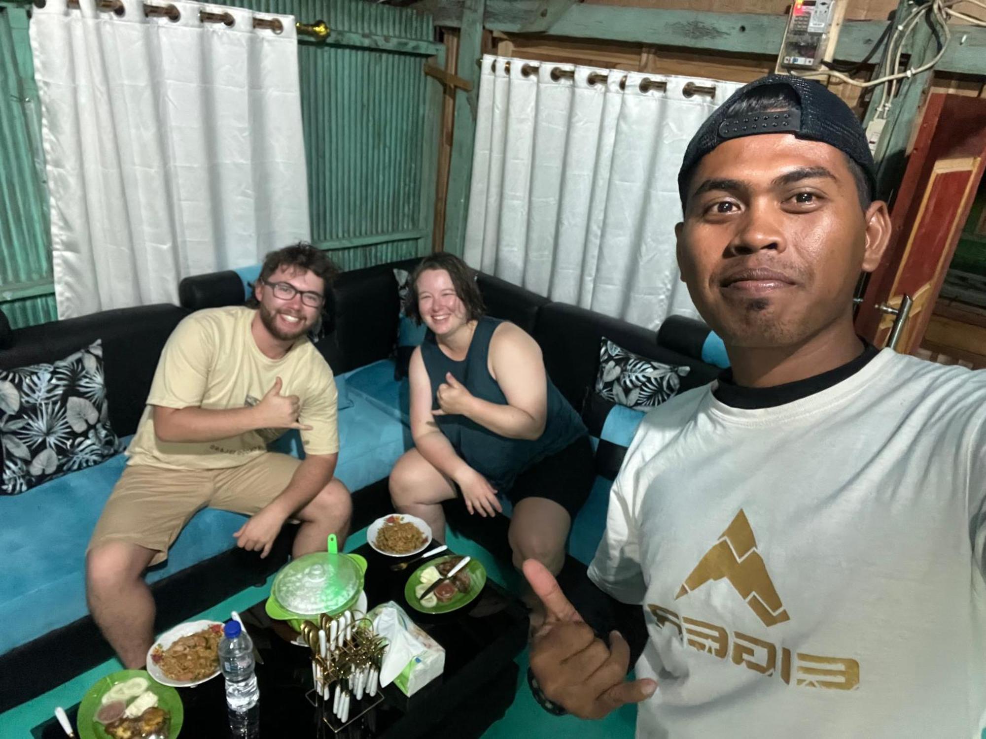 Jhuna Komodo Homestay Buitenkant foto