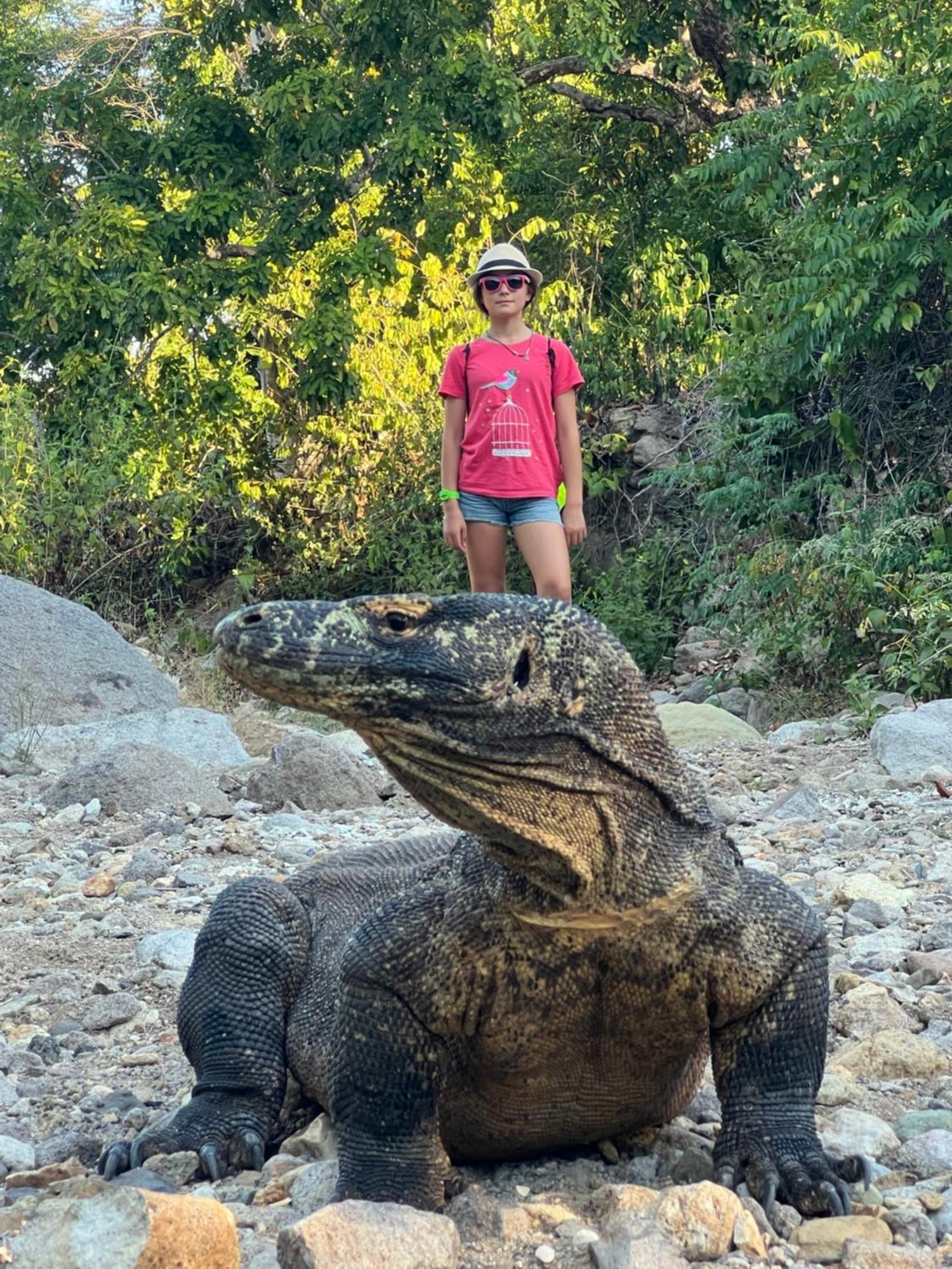 Jhuna Komodo Homestay Buitenkant foto