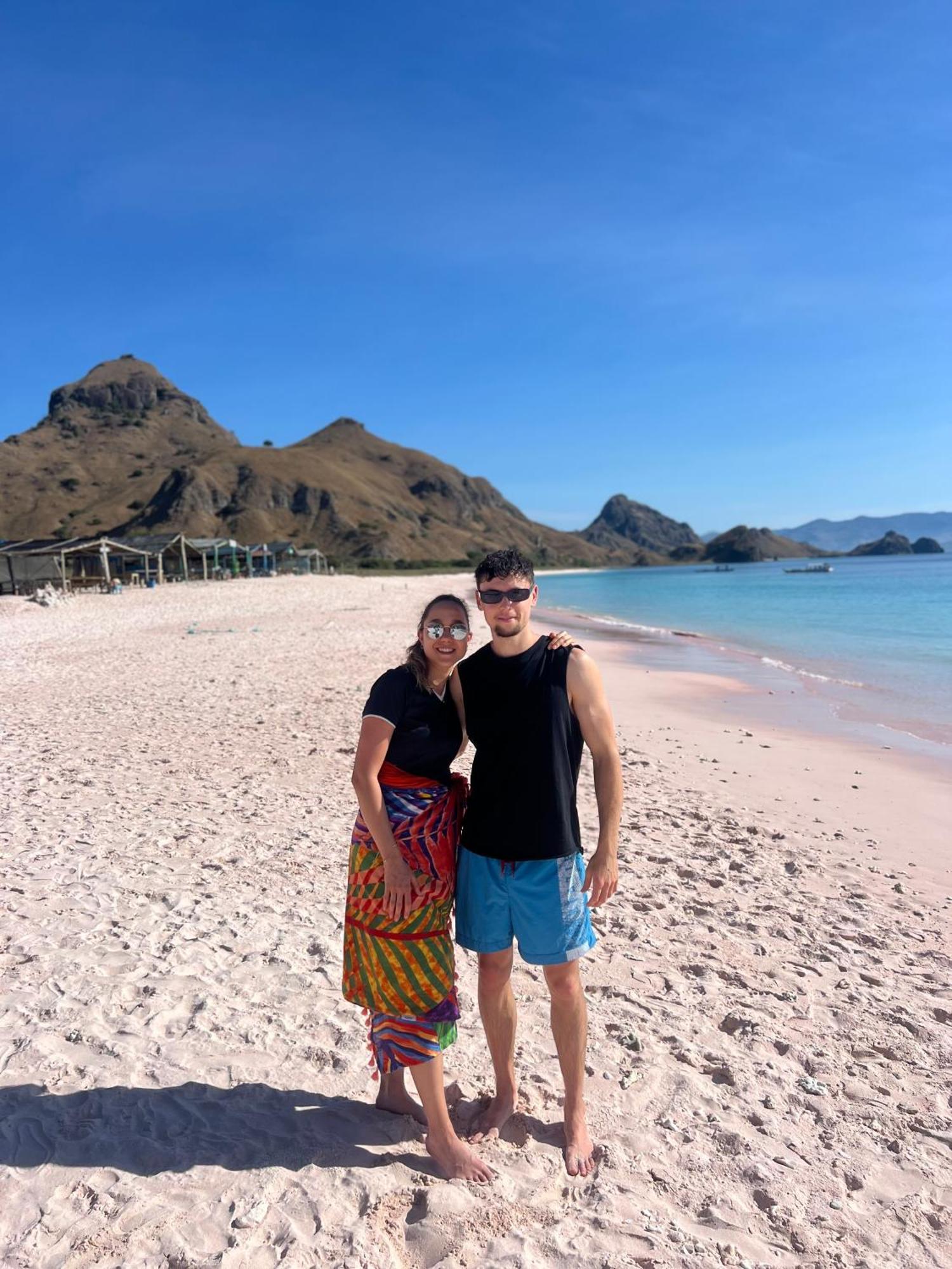 Jhuna Komodo Homestay Buitenkant foto