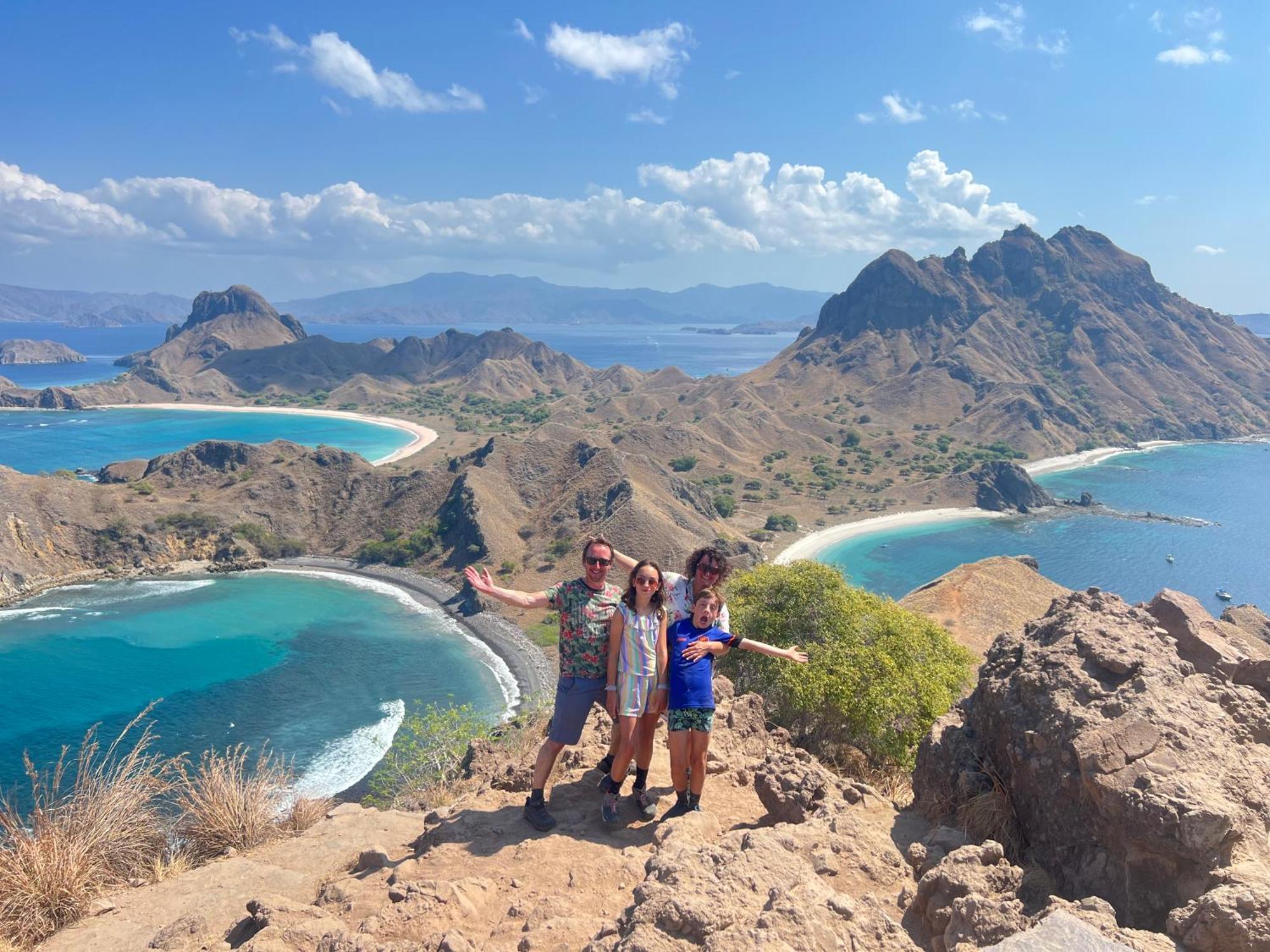 Jhuna Komodo Homestay Buitenkant foto