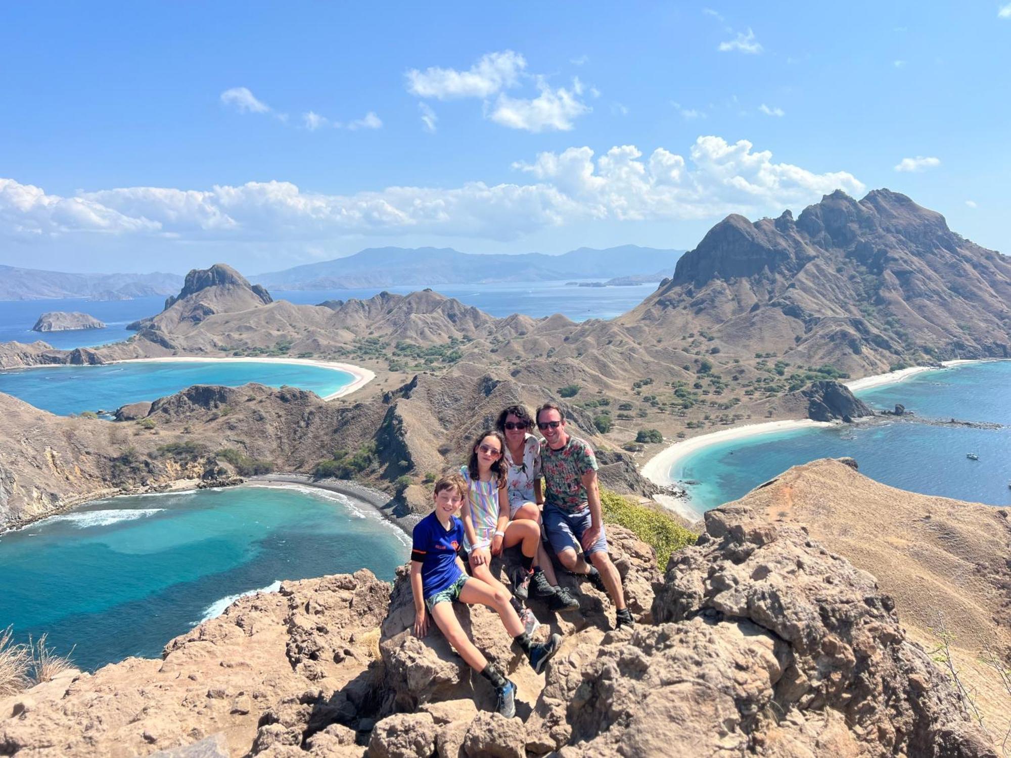 Jhuna Komodo Homestay Buitenkant foto