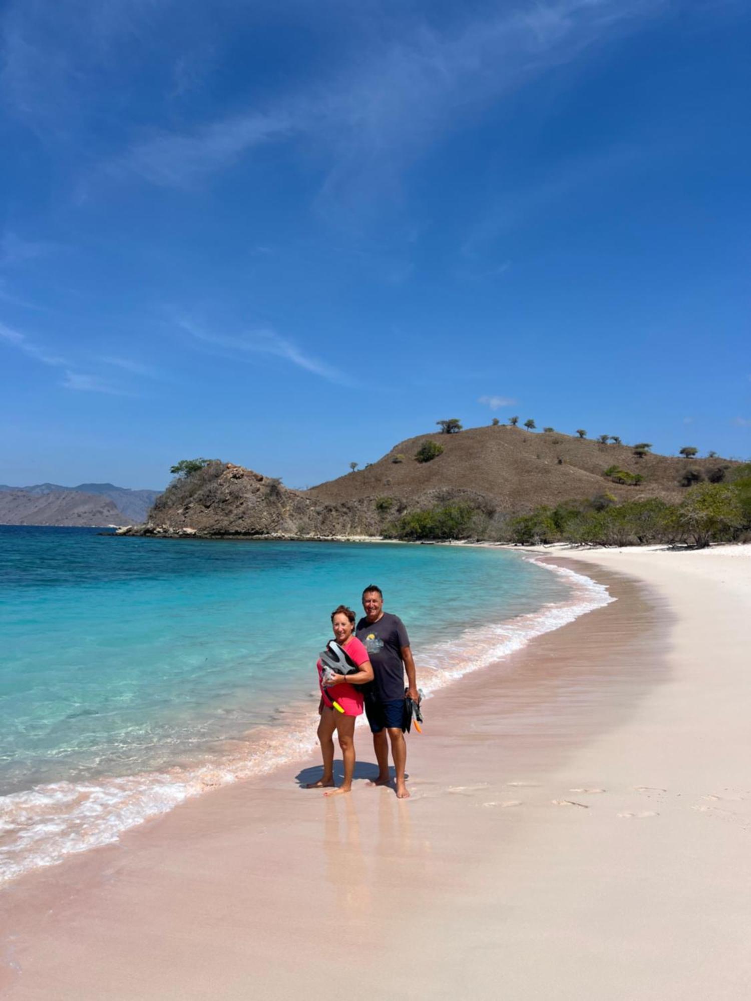 Jhuna Komodo Homestay Buitenkant foto